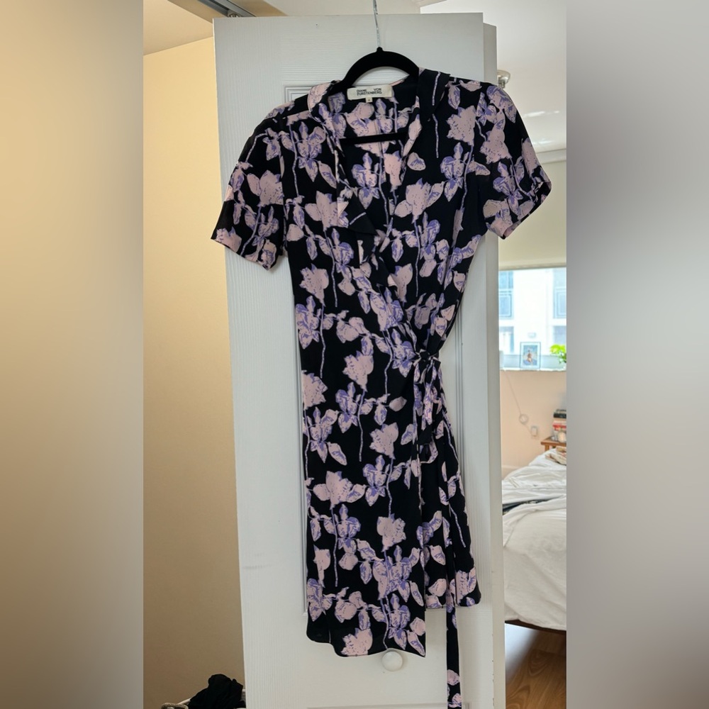 Diane Von Furstenberg floral knee length dress